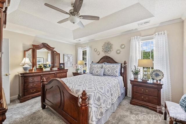 1302 Laurel Woods Drive, Gastonia, NC 28052