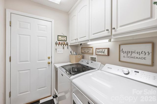 1302 Laurel Woods Drive, Gastonia, NC 28052