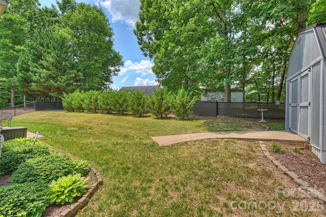 1302 Laurel Woods Drive, Gastonia, NC 28052