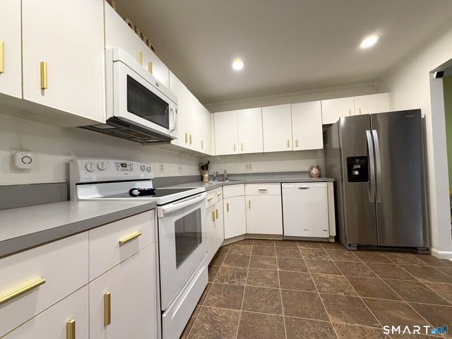 97 Richards Avenue D9, Norwalk, CT 06854
