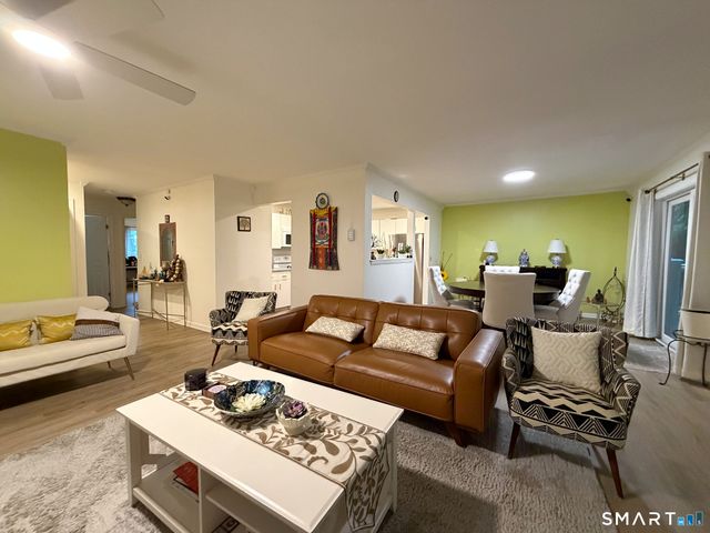 97 Richards Avenue D9, Norwalk, CT 06854