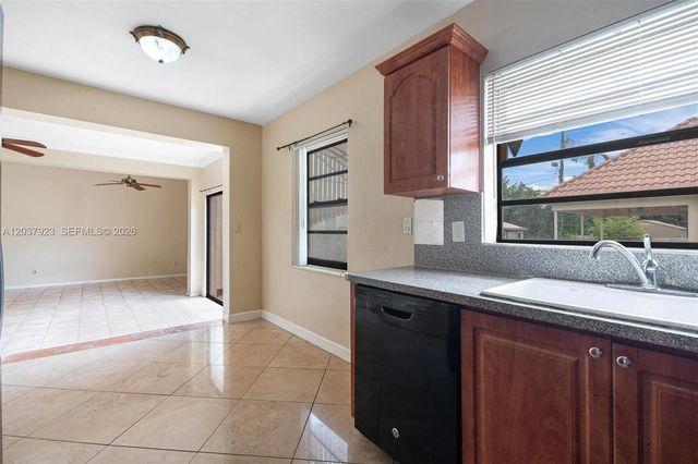 241 Hammond Dr, Miami Springs, FL 33166