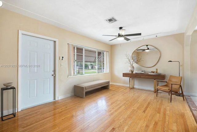 241 Hammond Dr, Miami Springs, FL 33166