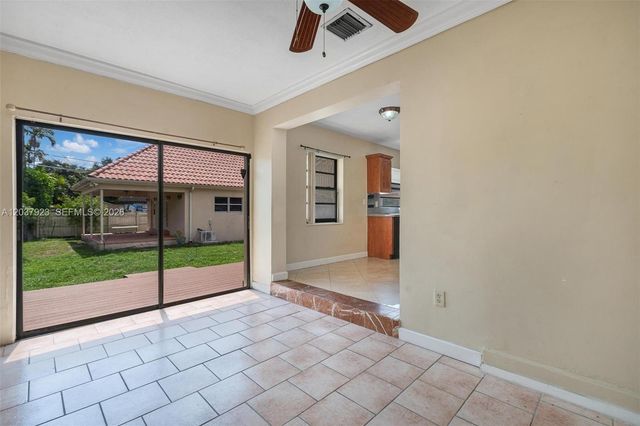 241 Hammond Dr, Miami Springs, FL 33166