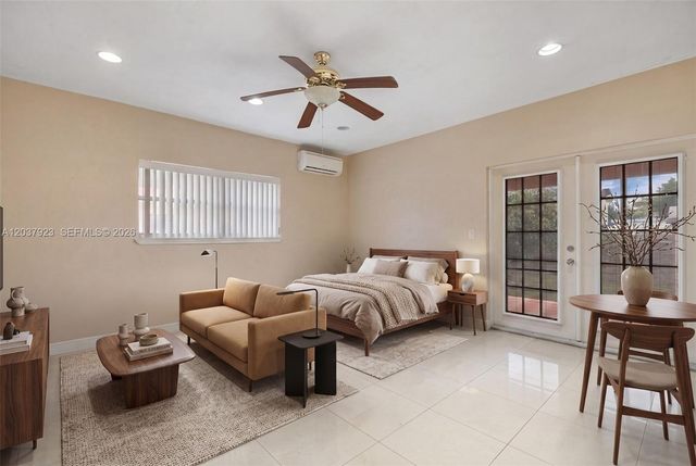 241 Hammond Dr, Miami Springs, FL 33166