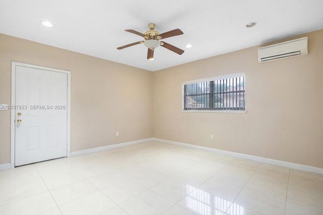 241 Hammond Dr, Miami Springs, FL 33166
