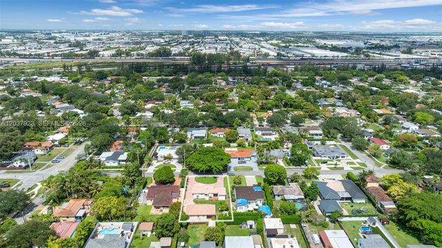 241 Hammond Dr, Miami Springs, FL 33166