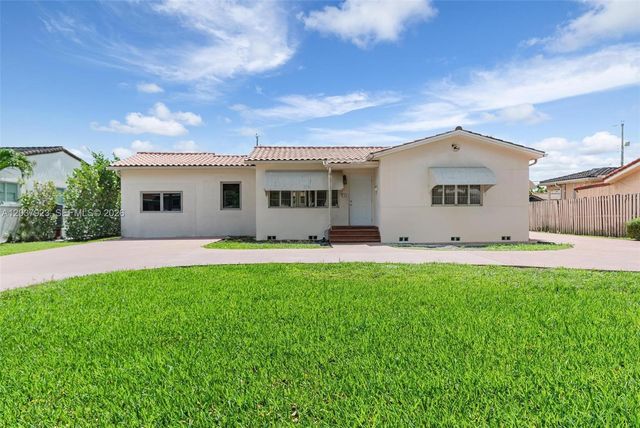 241 Hammond Dr, Miami Springs, FL 33166
