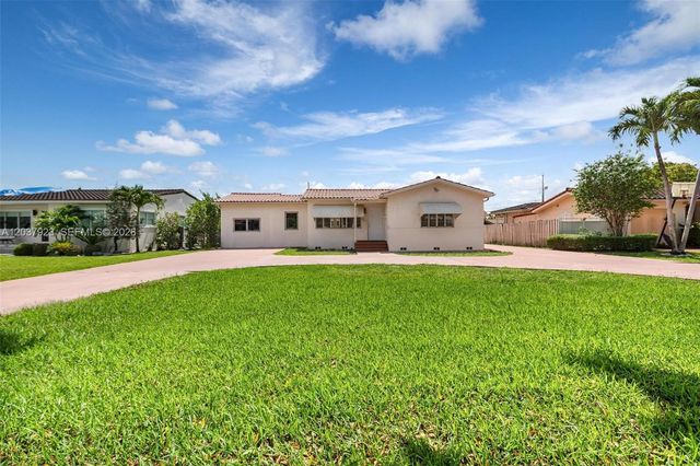 241 Hammond Dr, Miami Springs, FL 33166