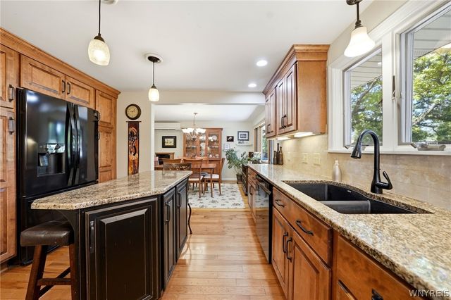83 Wickham Drive, Amherst, NY 14221