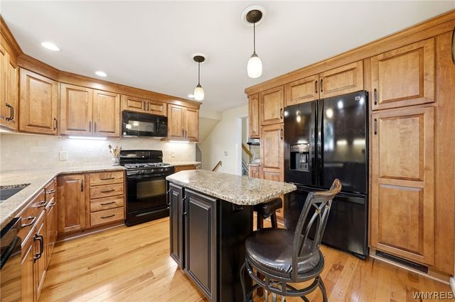 83 Wickham Drive, Amherst, NY 14221