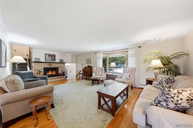 83 Wickham Drive, Amherst, NY 14221