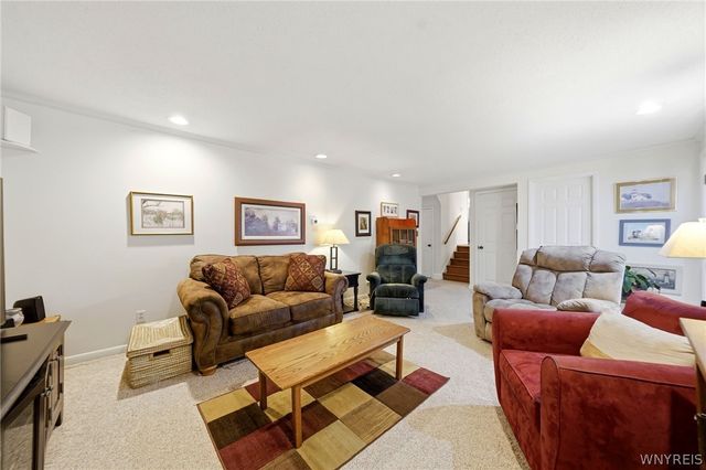 83 Wickham Drive, Amherst, NY 14221