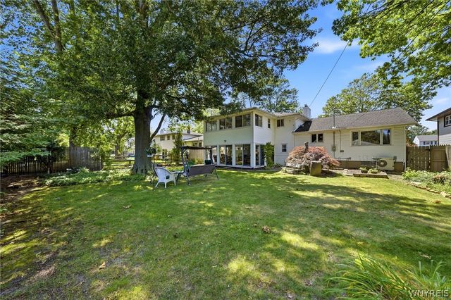 83 Wickham Drive, Amherst, NY 14221