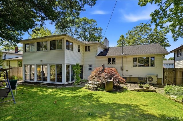 83 Wickham Drive, Amherst, NY 14221