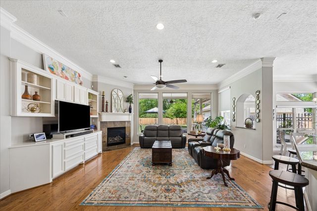 14318 Saras Walk Walk, Cypress, TX 77429