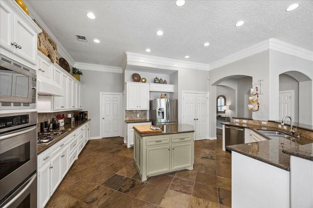 14318 Saras Walk Walk, Cypress, TX 77429