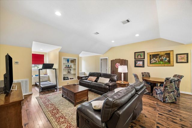 14318 Saras Walk Walk, Cypress, TX 77429