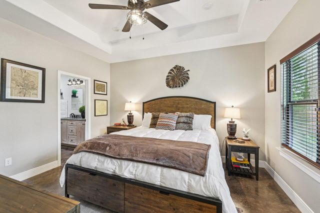 106 Kahuku CT, Bastrop, TX 78602