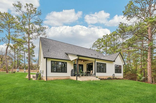 106 Kahuku CT, Bastrop, TX 78602