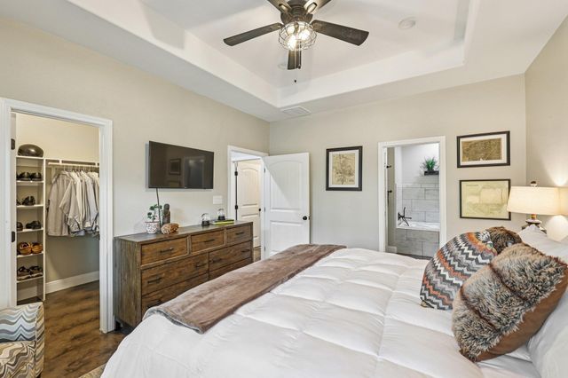 106 Kahuku CT, Bastrop, TX 78602