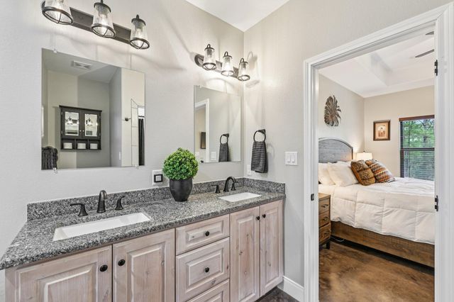 106 Kahuku CT, Bastrop, TX 78602