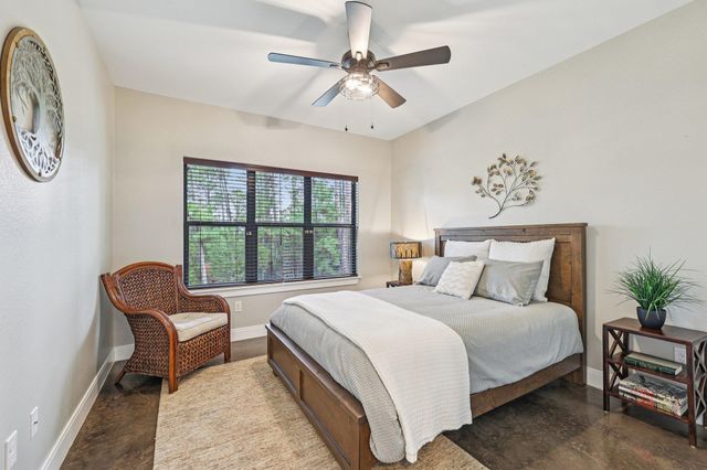 106 Kahuku CT, Bastrop, TX 78602