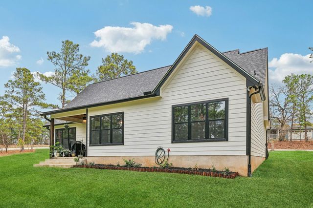 106 Kahuku CT, Bastrop, TX 78602