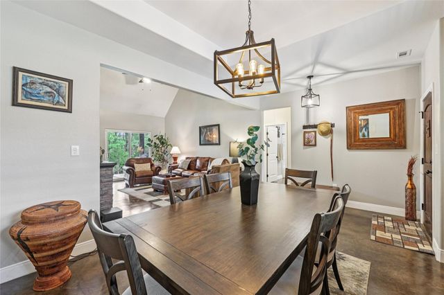 106 Kahuku CT, Bastrop, TX 78602