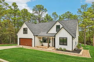 106 Kahuku CT, Bastrop, TX 78602