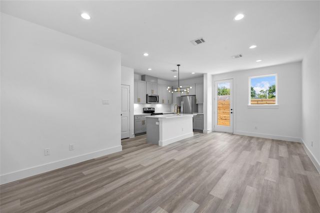 4610 Crown Grove Lane, Houston, TX 77018