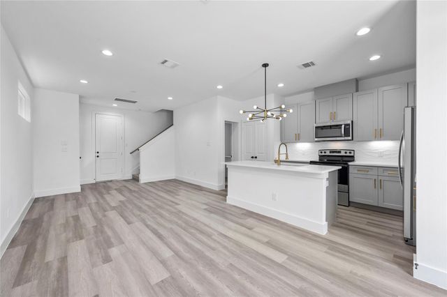 4610 Crown Grove Lane, Houston, TX 77018