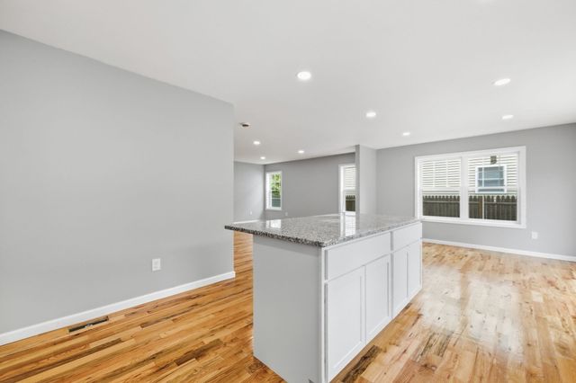 193 Hancock St, Springfield, MA 01109