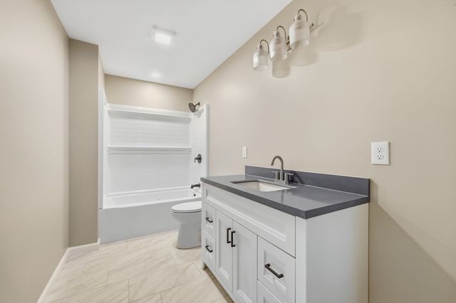 193 Hancock St, Springfield, MA 01109