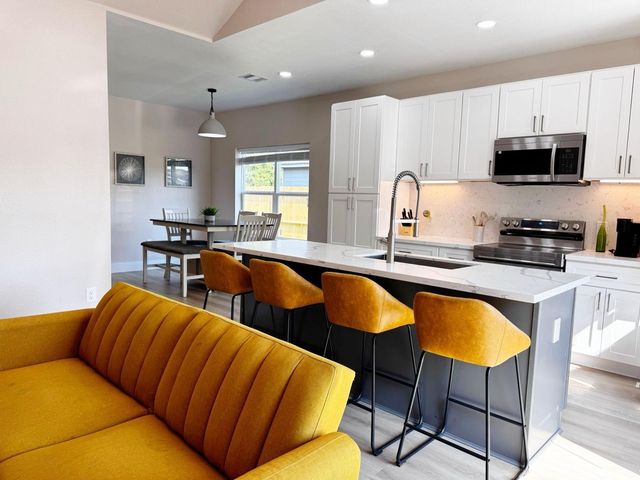 711 Rosedale Street, La Marque, TX 77568