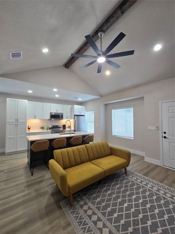 711 Rosedale Street, La Marque, TX 77568