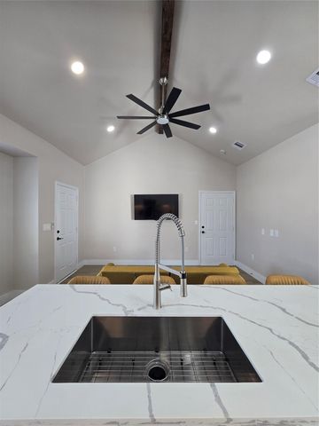 711 Rosedale Street, La Marque, TX 77568