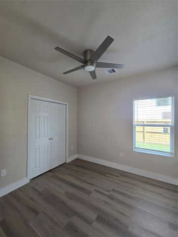 711 Rosedale Street, La Marque, TX 77568