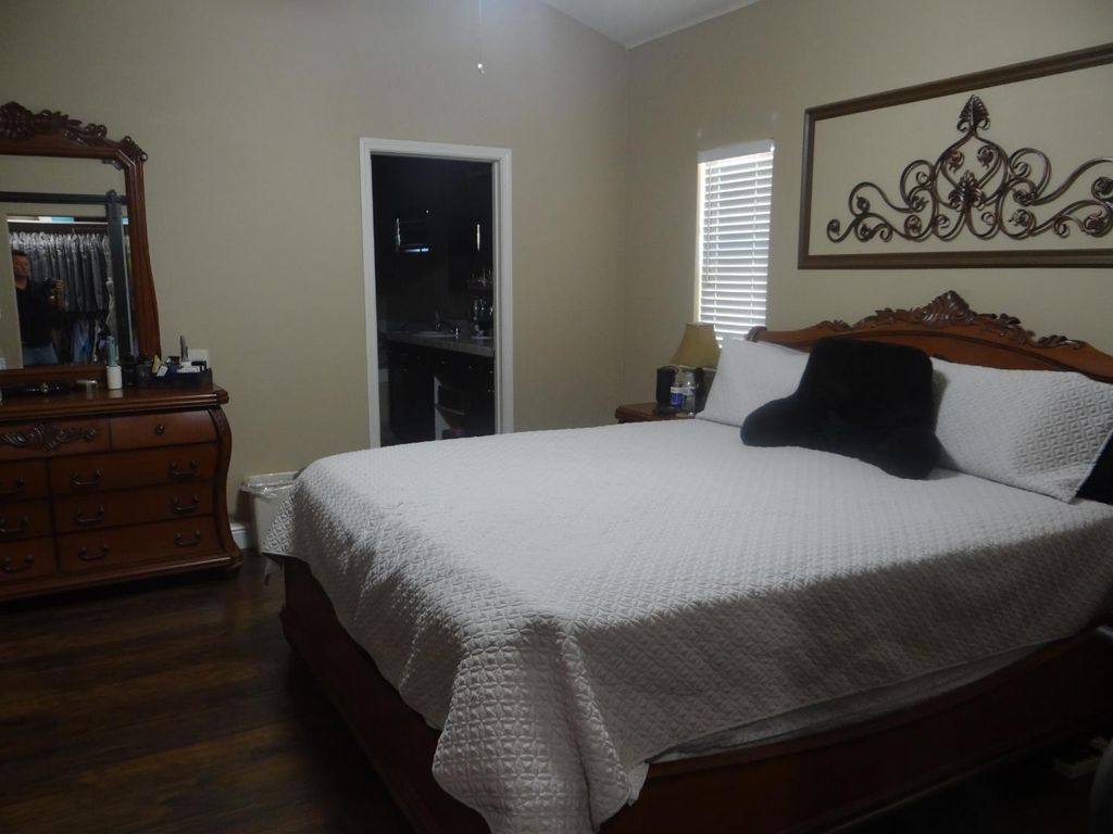 Image 26 of property listing at 5550 N Cresta Avenue, Fresno, CA 93723