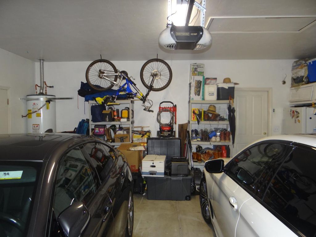 Image 30 of property listing at 5550 N Cresta Avenue, Fresno, CA 93723