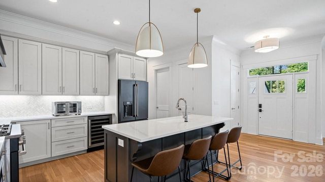 14140 Shelburne Village Drive, Charlotte, NC 28278