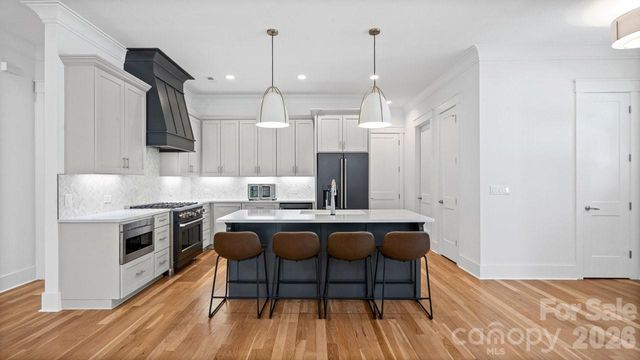 14140 Shelburne Village Drive, Charlotte, NC 28278