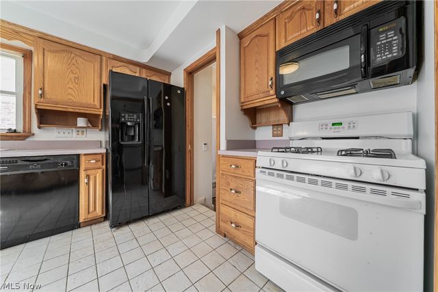 23614 Cedar Road, Beachwood, OH 44122