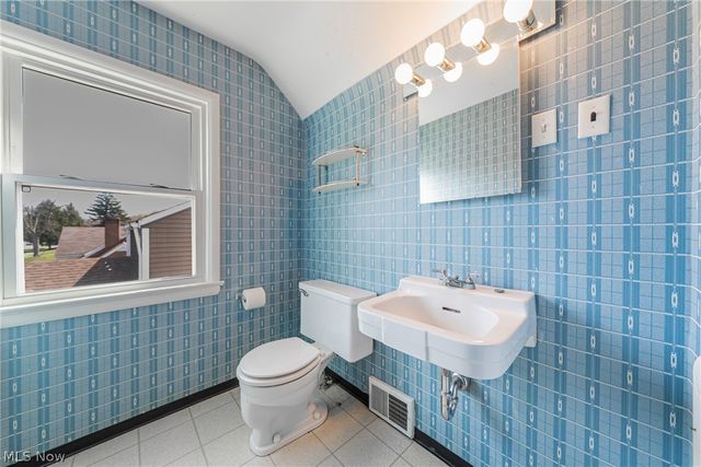 23614 Cedar Road, Beachwood, OH 44122