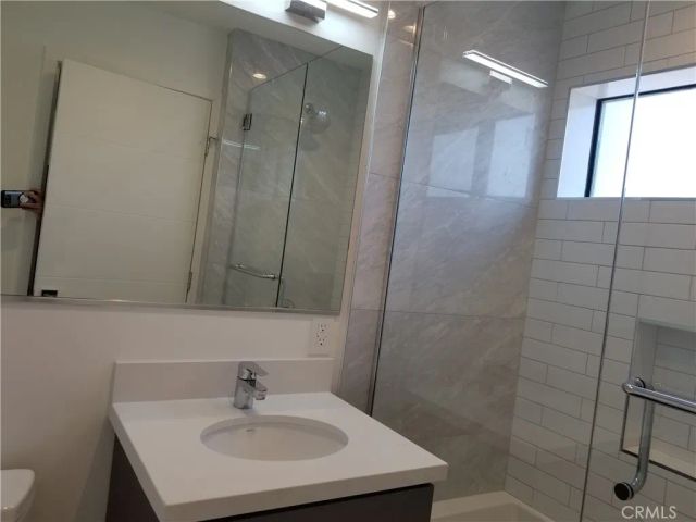 231 N Burlington Avenue, Los Angeles, CA 90026