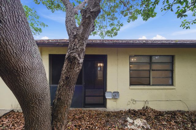 506 GLENWOOD Drive, West Palm Beach, FL 33415