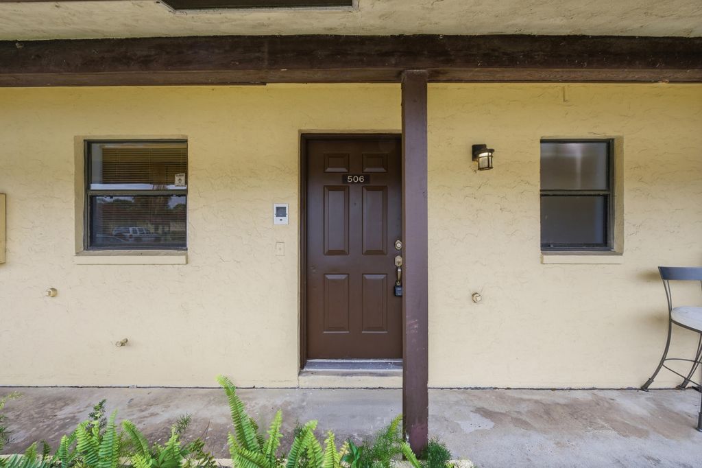 506 GLENWOOD Drive, West Palm Beach, FL 33415