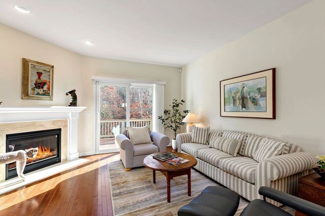 66 Kensington, Plymouth, MA 02360