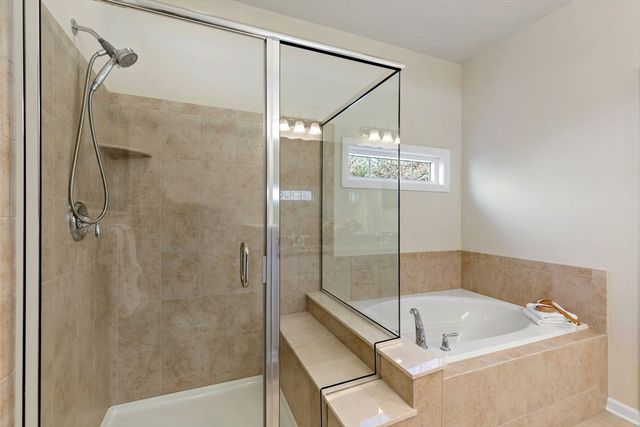 66 Kensington, Plymouth, MA 02360