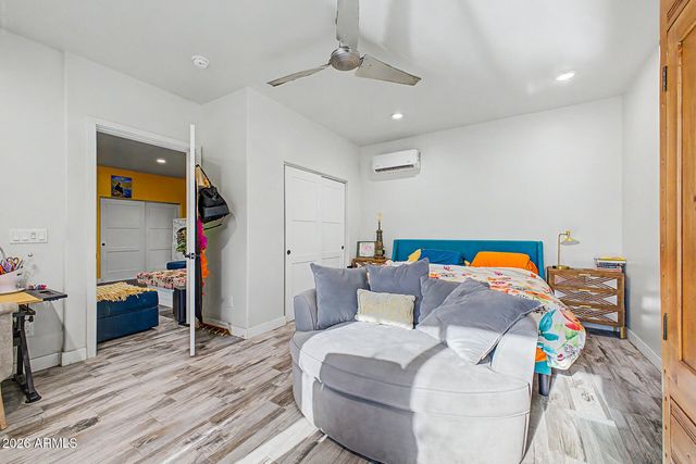 1001 E BELMONT Avenue, Phoenix, AZ 85020